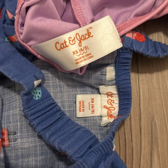 Girls Romper One Pieces - Picture 3 of 3